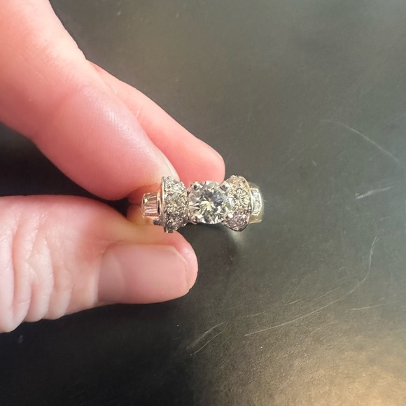 18KT Yellow Gold Diamond Engagement Ring - Picture 6 of 11